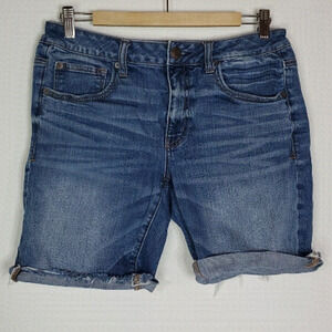 AMERICAN Eagle stretch size 6 slouchy Bermuda jean shorts